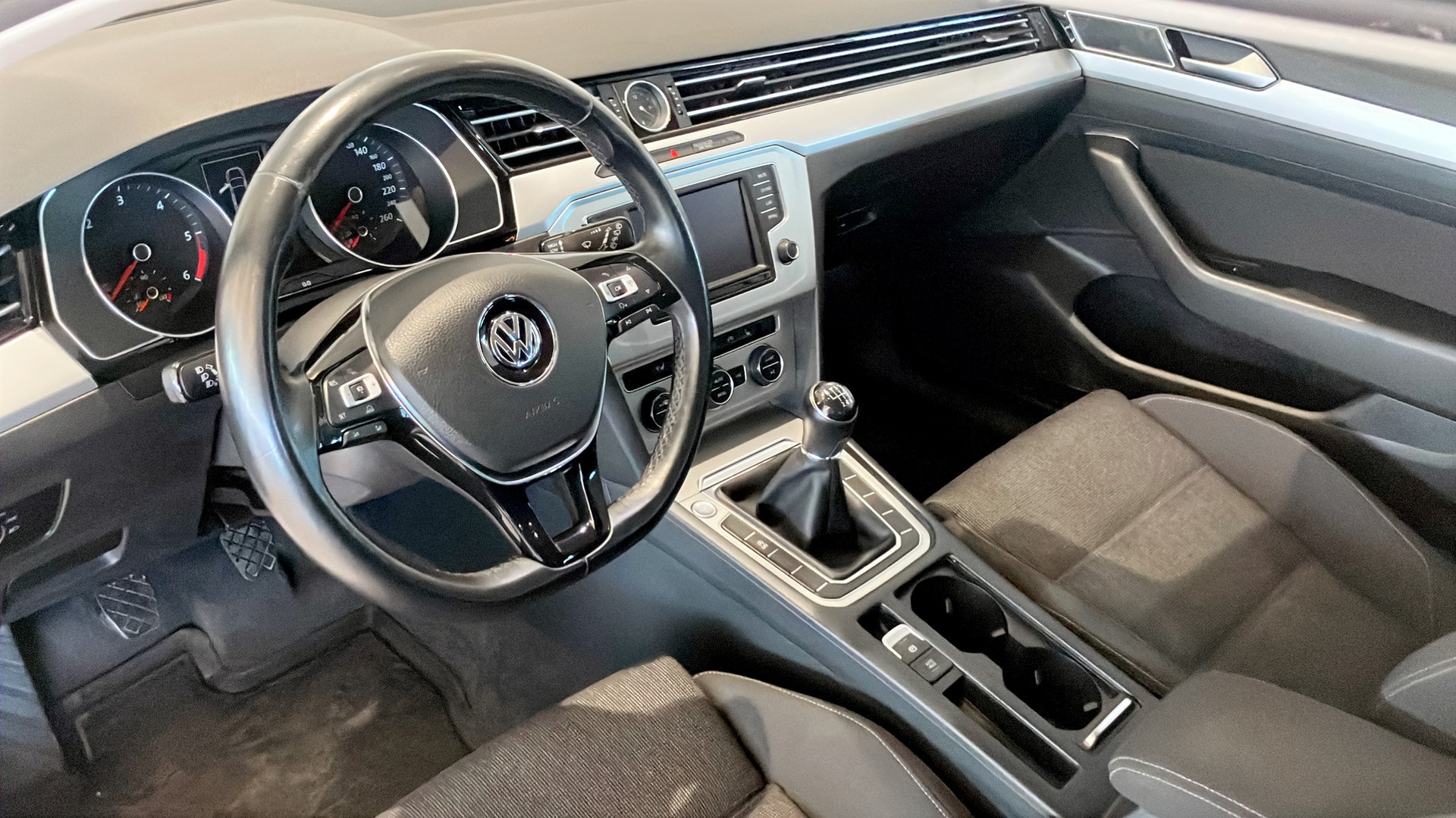 Volkswagen Passat Sportscombi FBN637