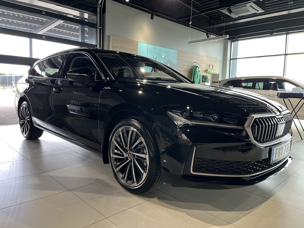Skoda Superb FBY73E