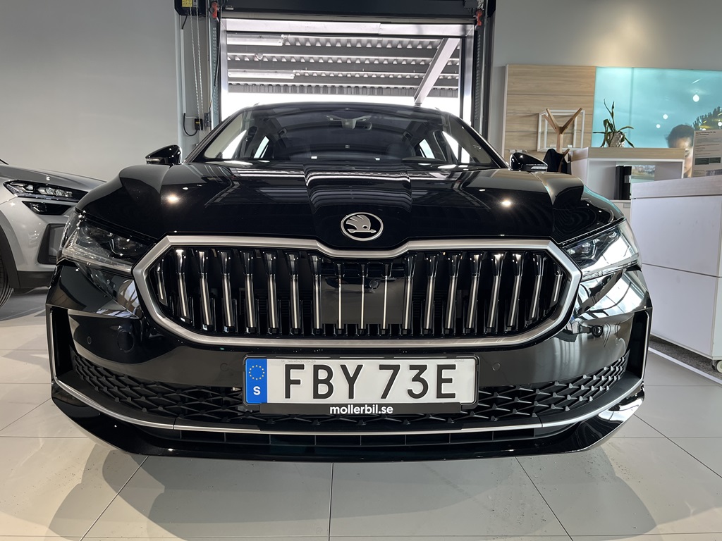 Skoda Superb FBY73E