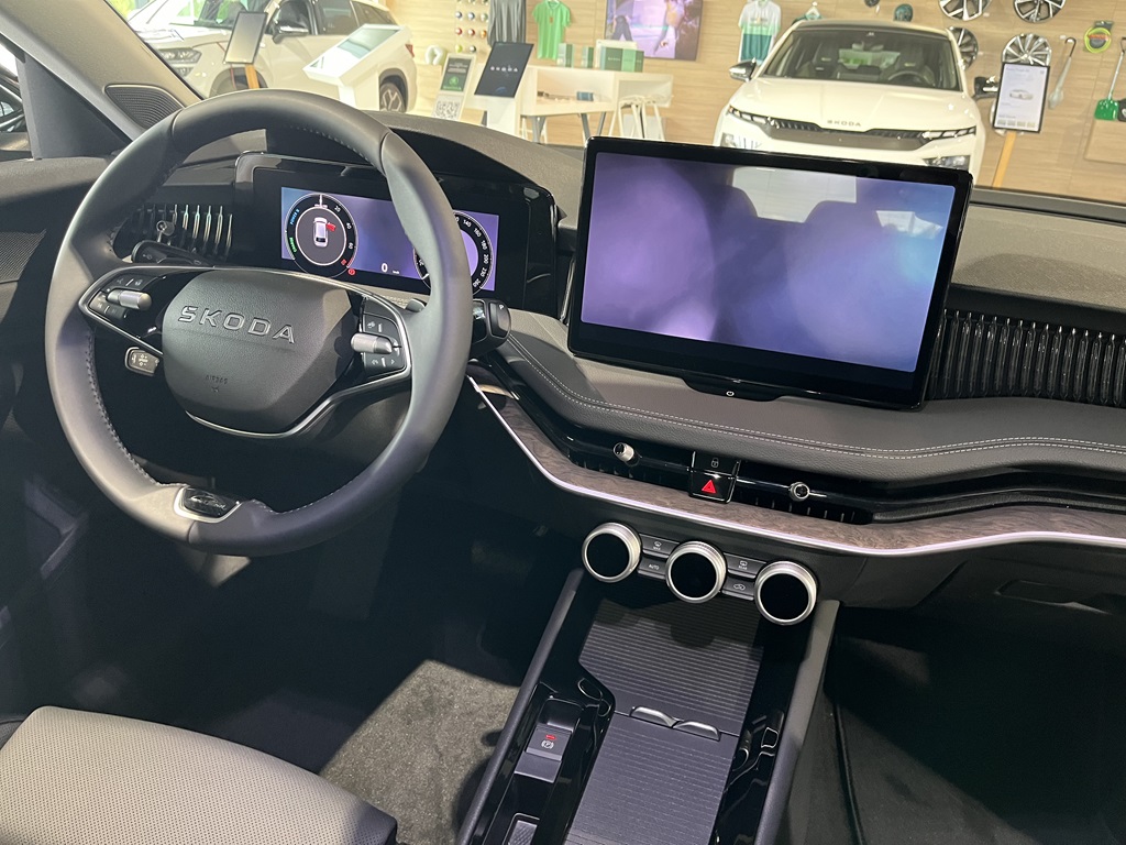 Skoda Superb FBY73E
