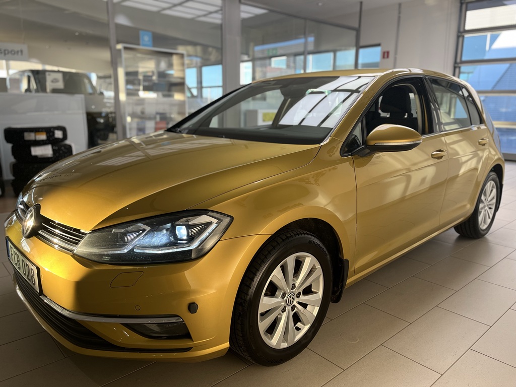 Volkswagen Golf FCB028