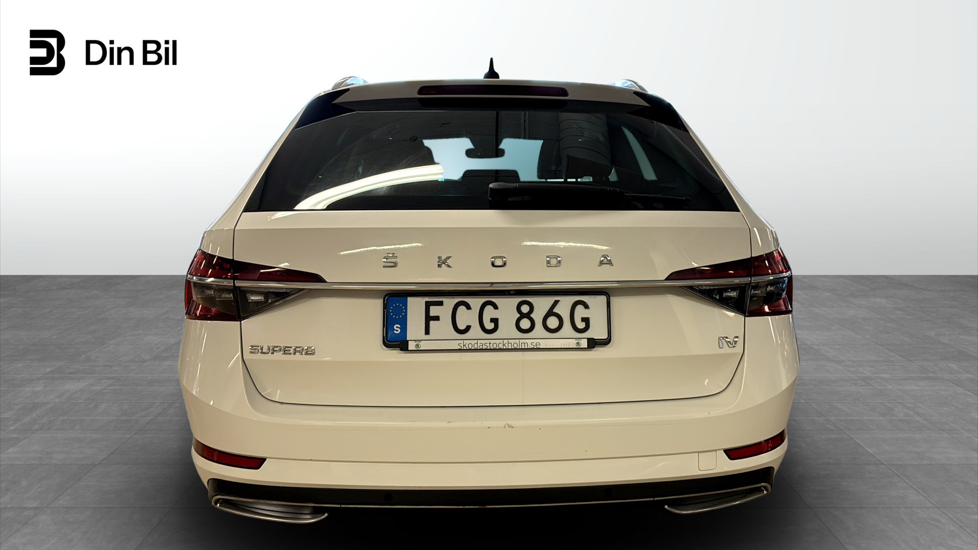 Skoda Superb Combi FCG86G