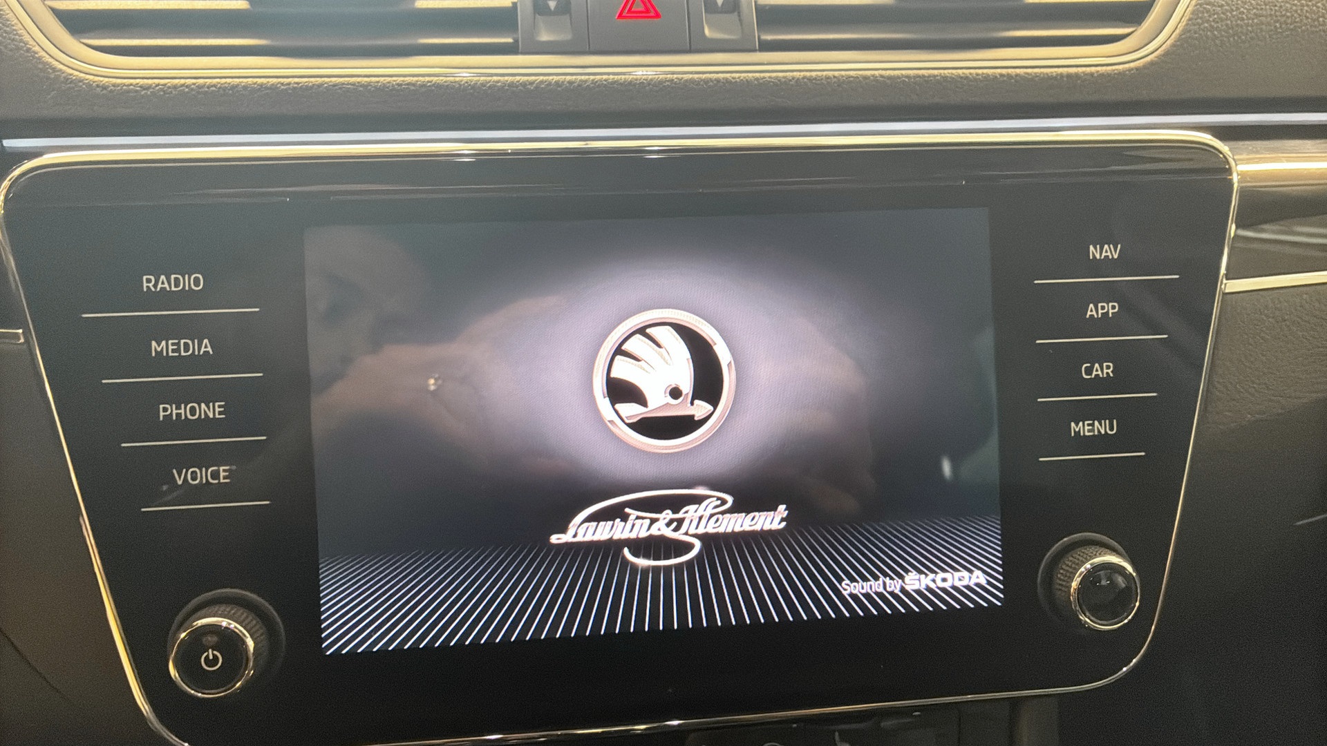 Skoda Superb Combi FCG86G