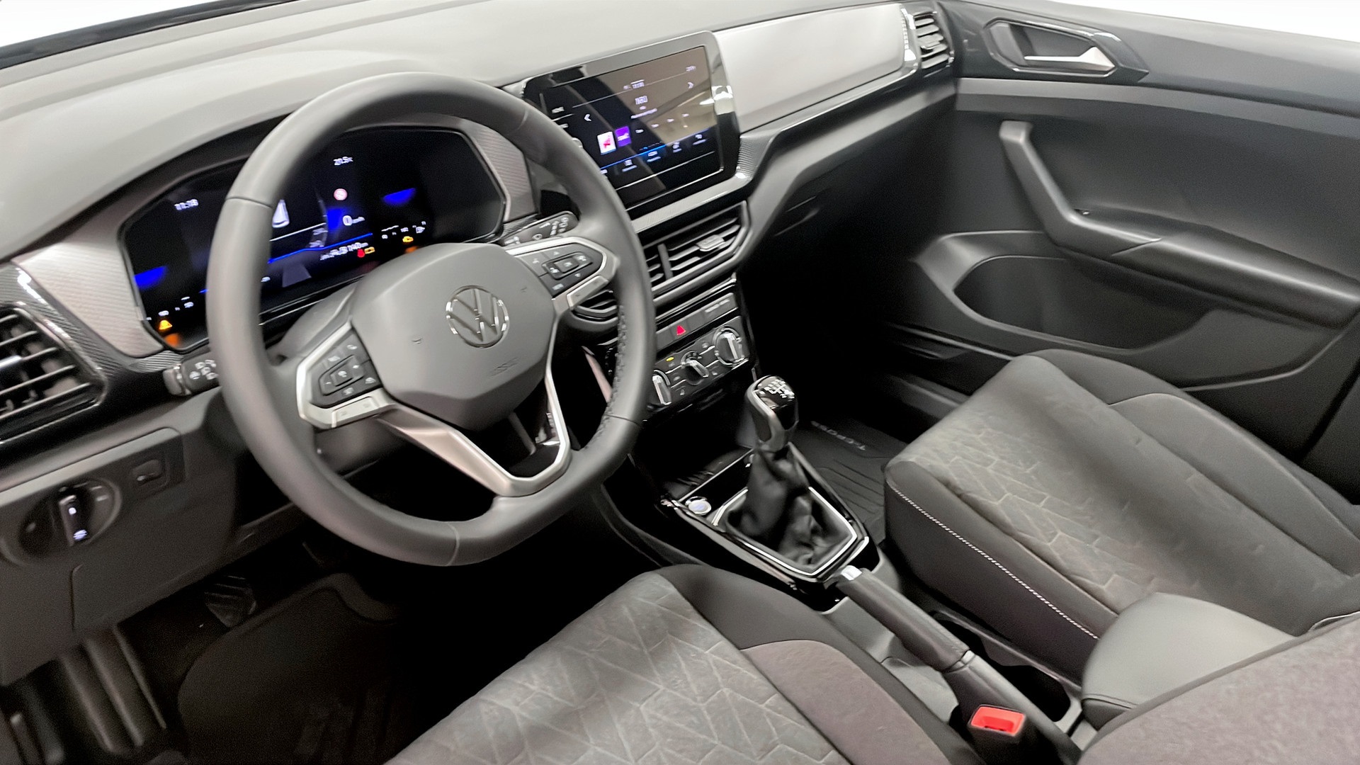 Volkswagen T-Cross FCJ11E