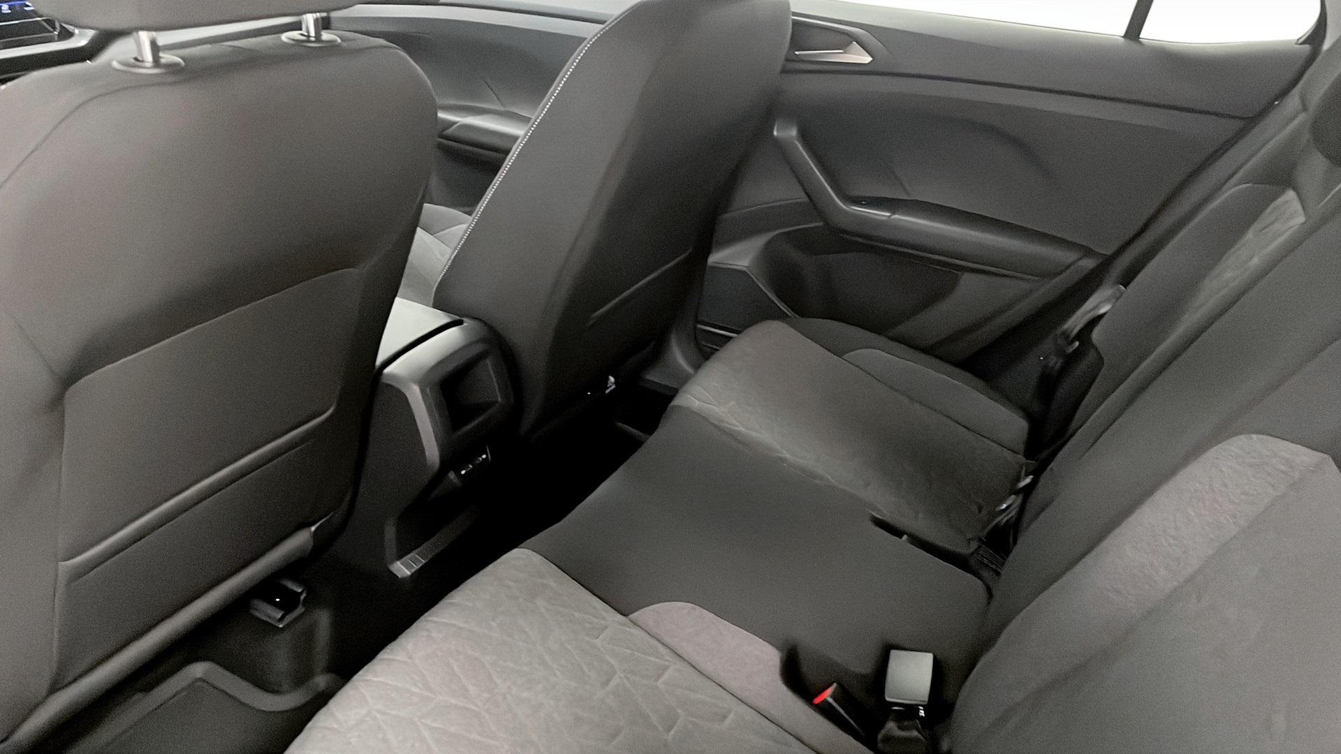 Volkswagen T-Cross FCJ11E