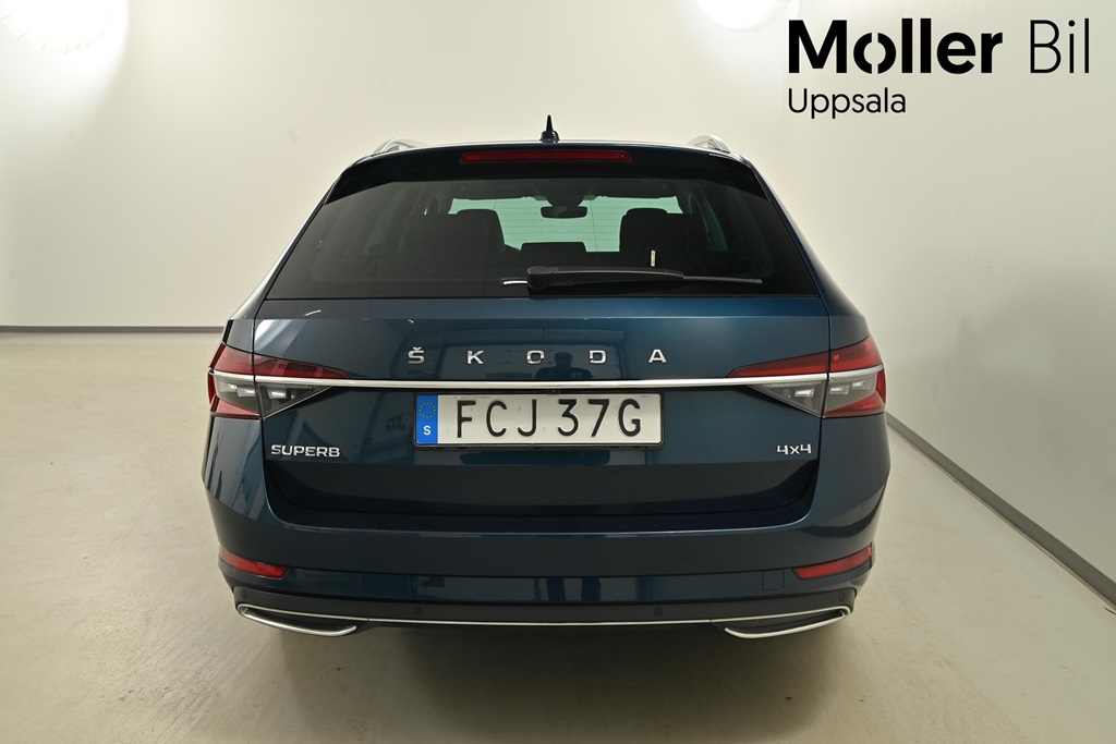 Skoda Superb Combi FCJ37G