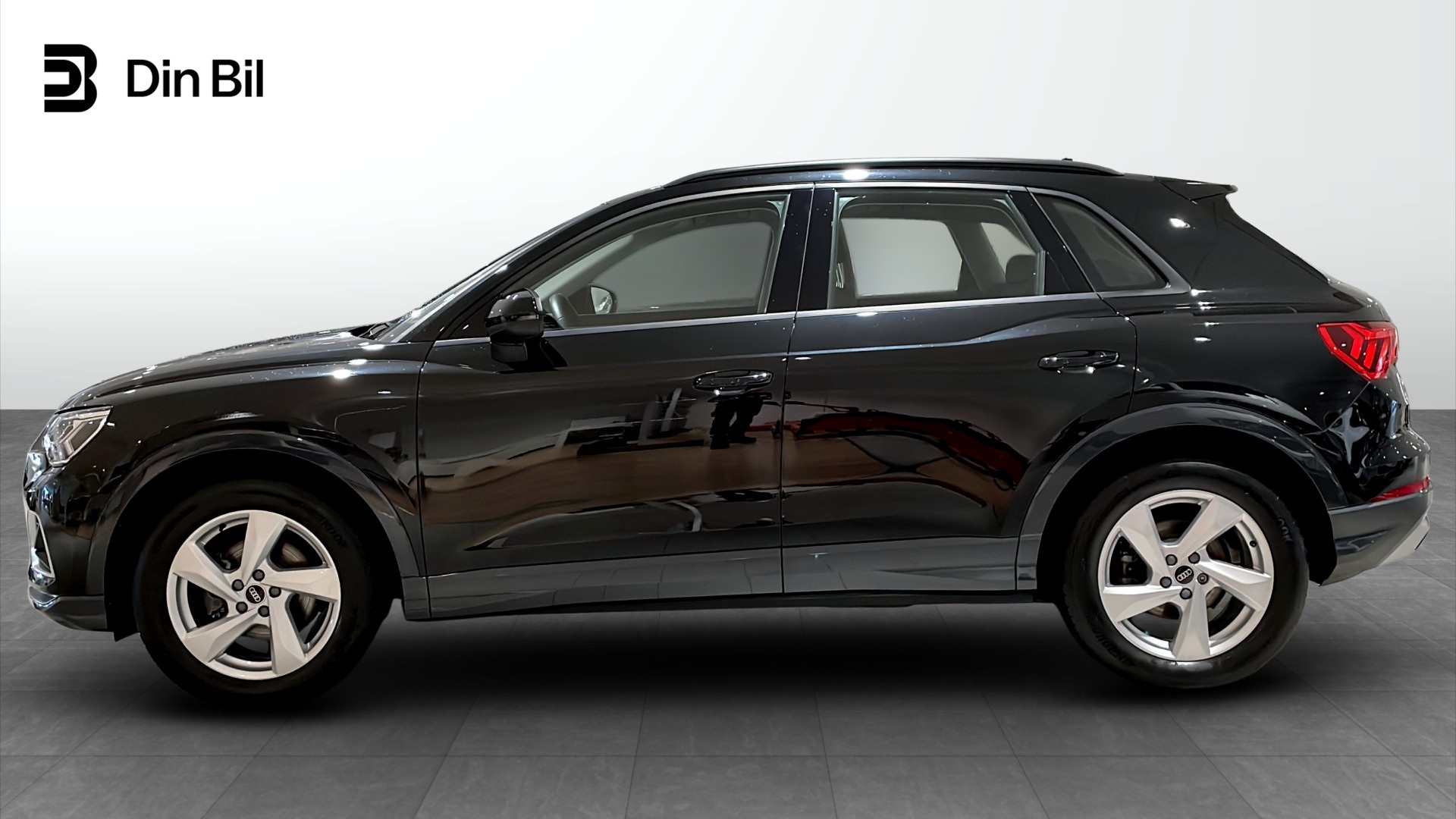 Audi Q3 FCL38B