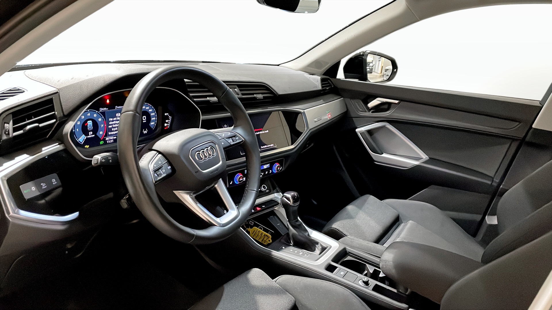 Audi Q3 FCL38B