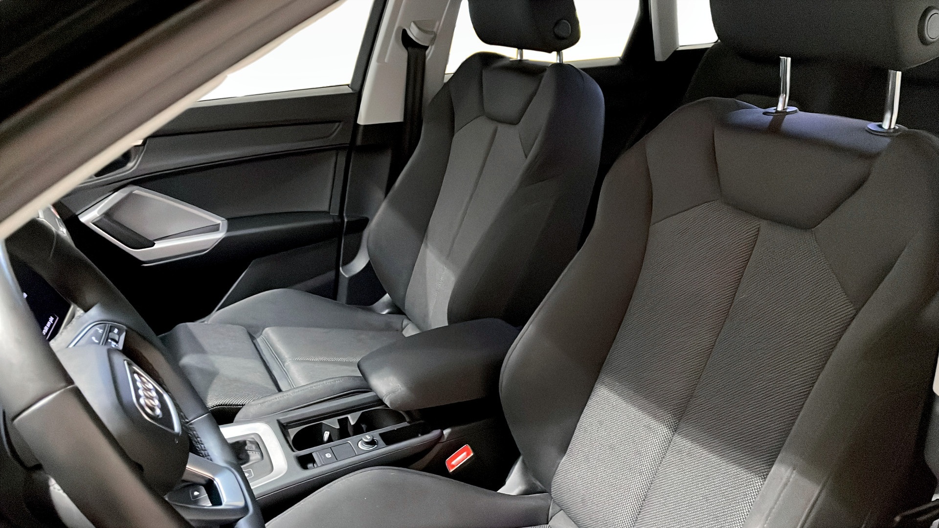Audi Q3 FCL38B