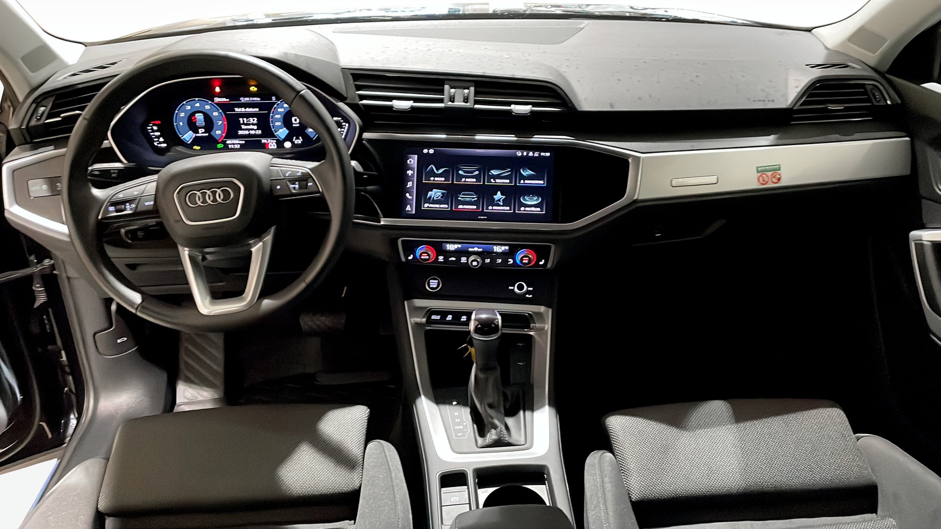 Audi Q3 FCL38B
