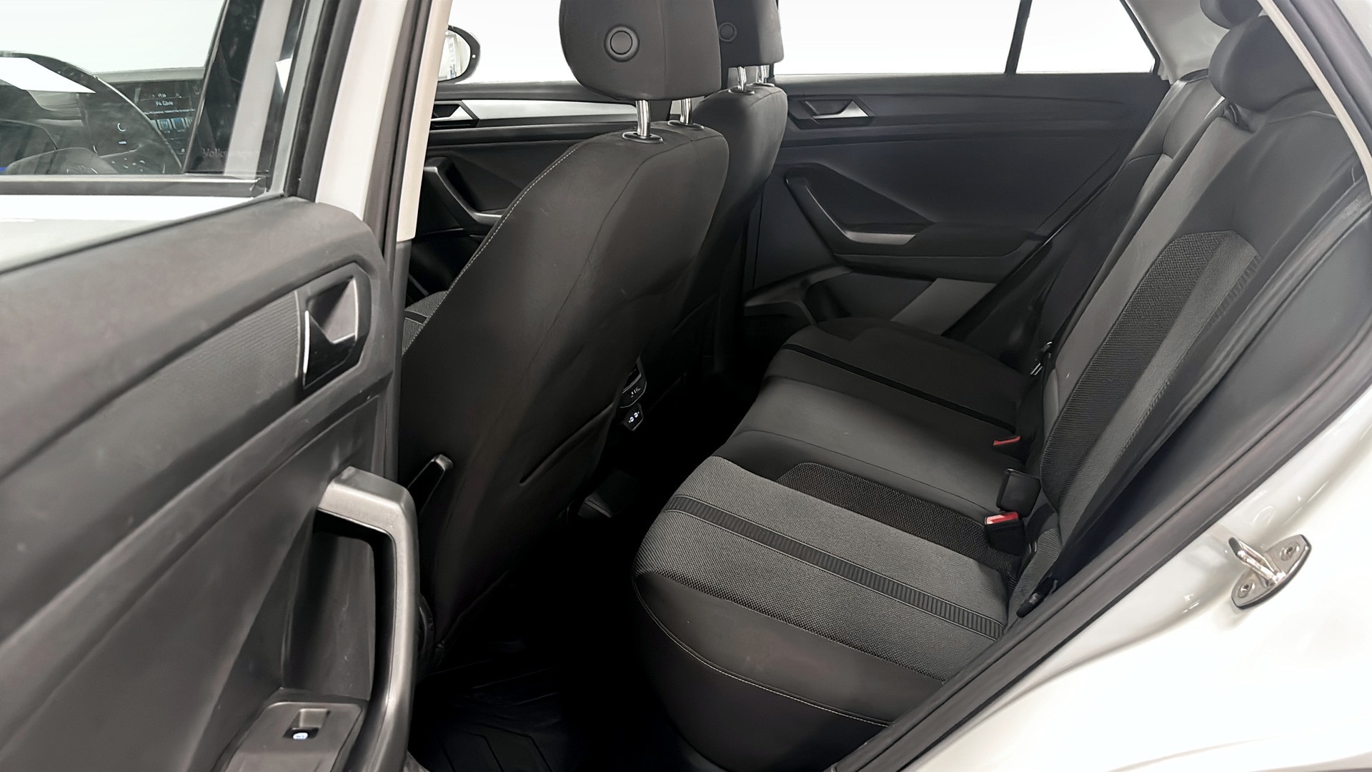 Volkswagen T-Roc FDC18C