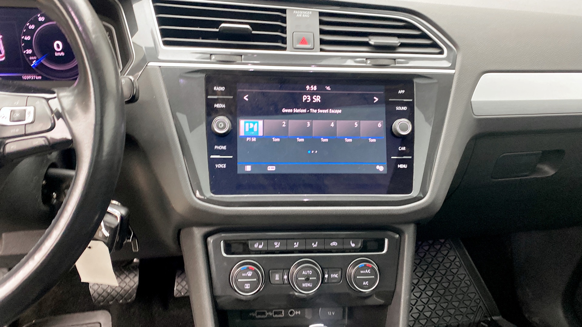 Volkswagen Tiguan FDH86A