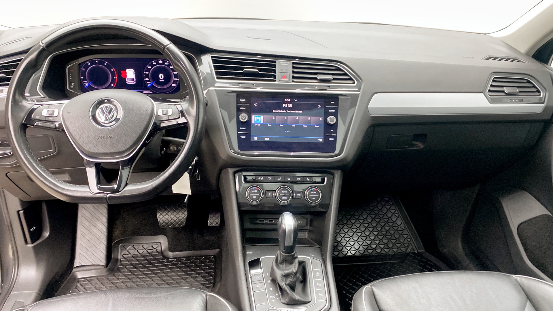 Volkswagen Tiguan FDH86A