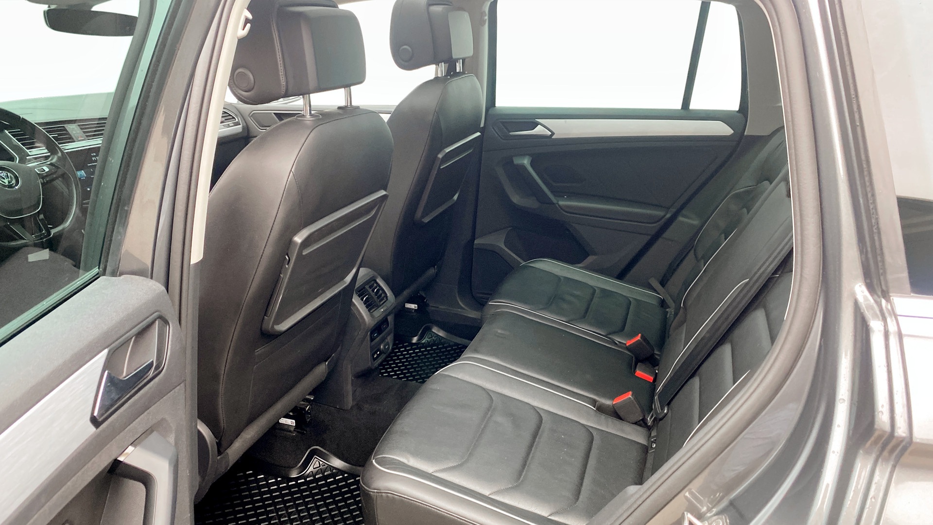 Volkswagen Tiguan FDH86A