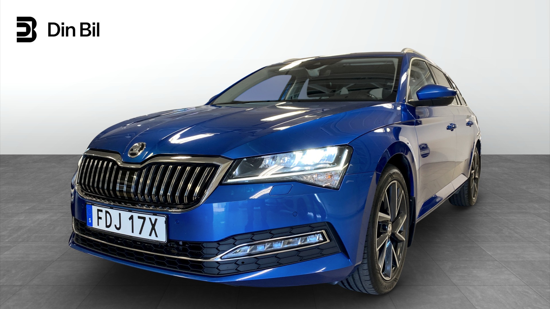 Skoda Superb Combi FDJ17X