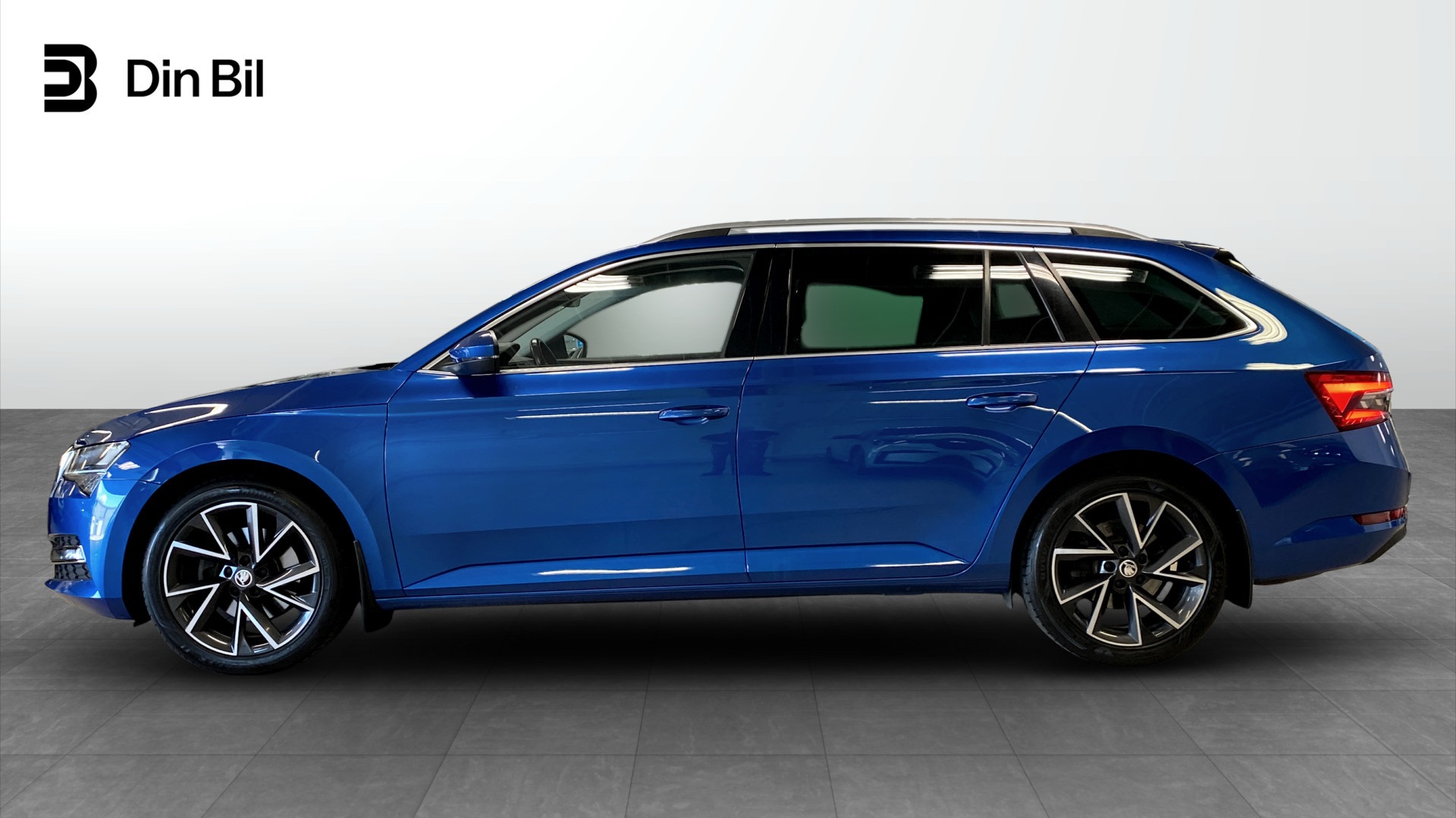 Skoda Superb Combi FDJ17X