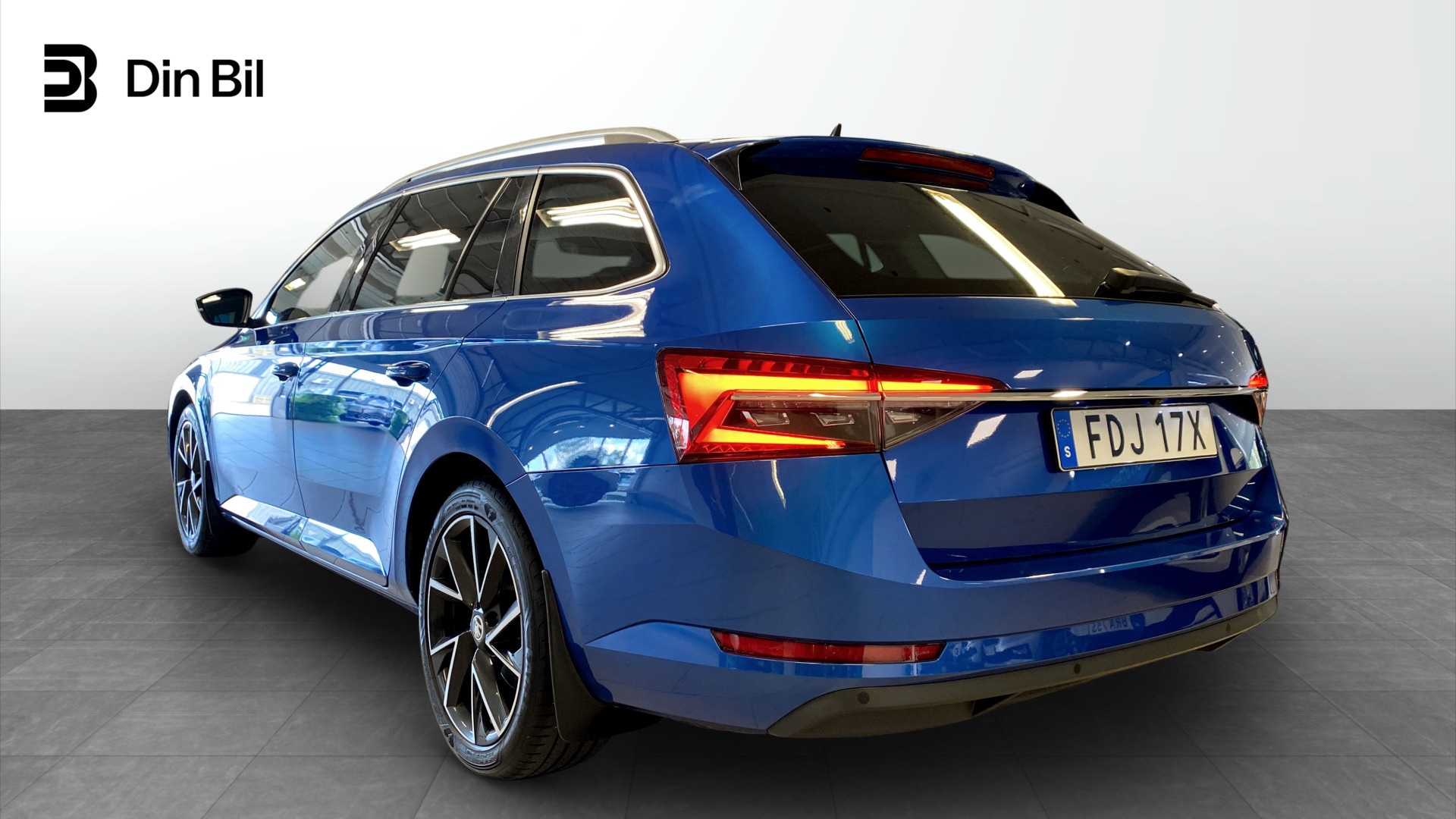 Skoda Superb Combi FDJ17X