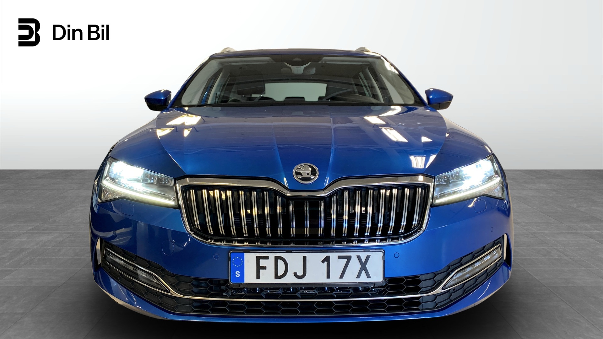 Skoda Superb Combi FDJ17X
