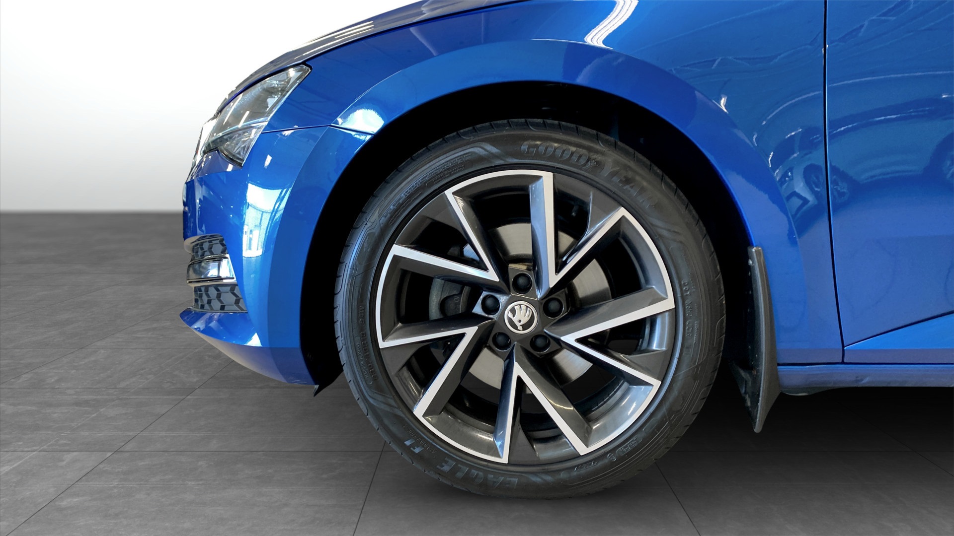 Skoda Superb Combi FDJ17X