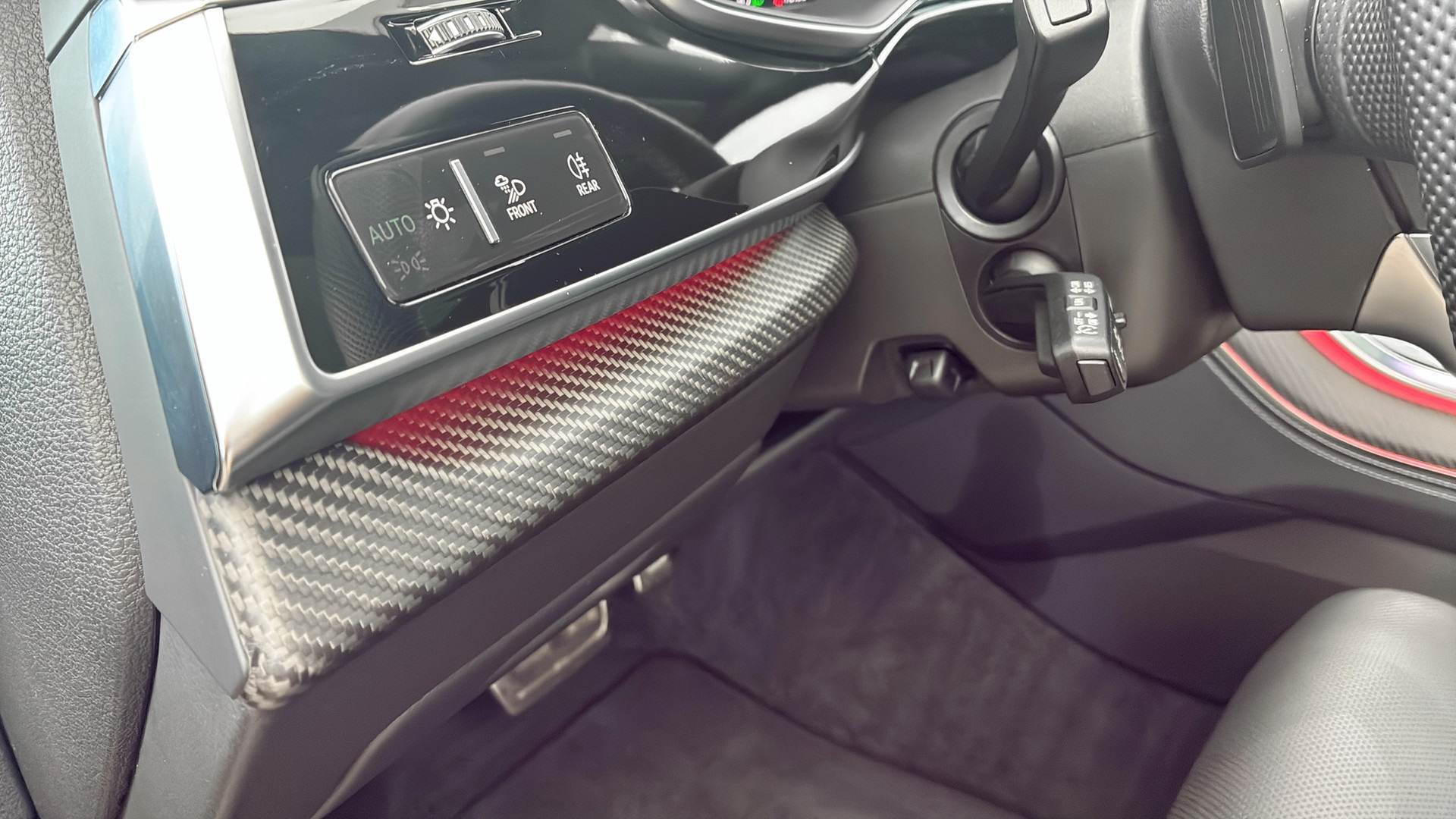 Audi Q8 FDJ73G