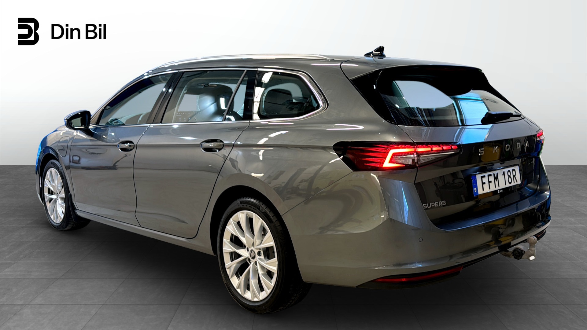 Skoda Superb Combi FFM18R