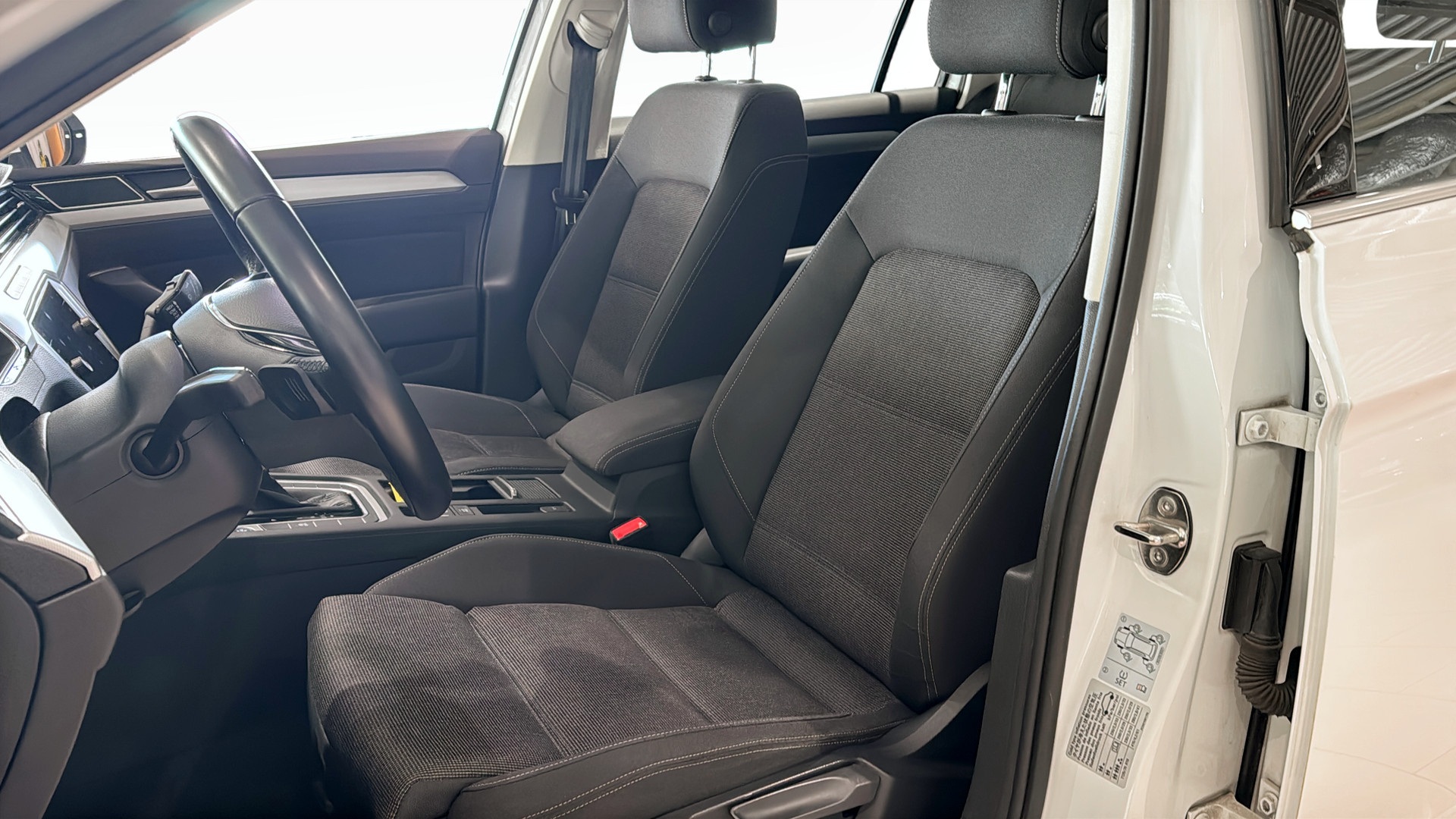 Volkswagen Passat FFN47X