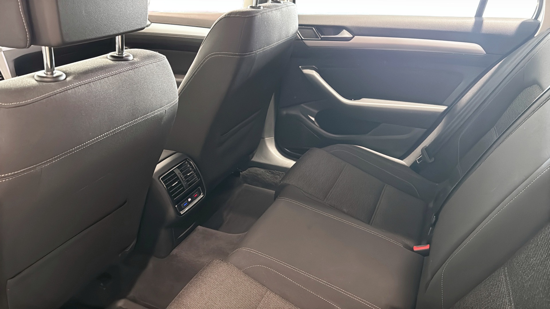 Volkswagen Passat FFN47X
