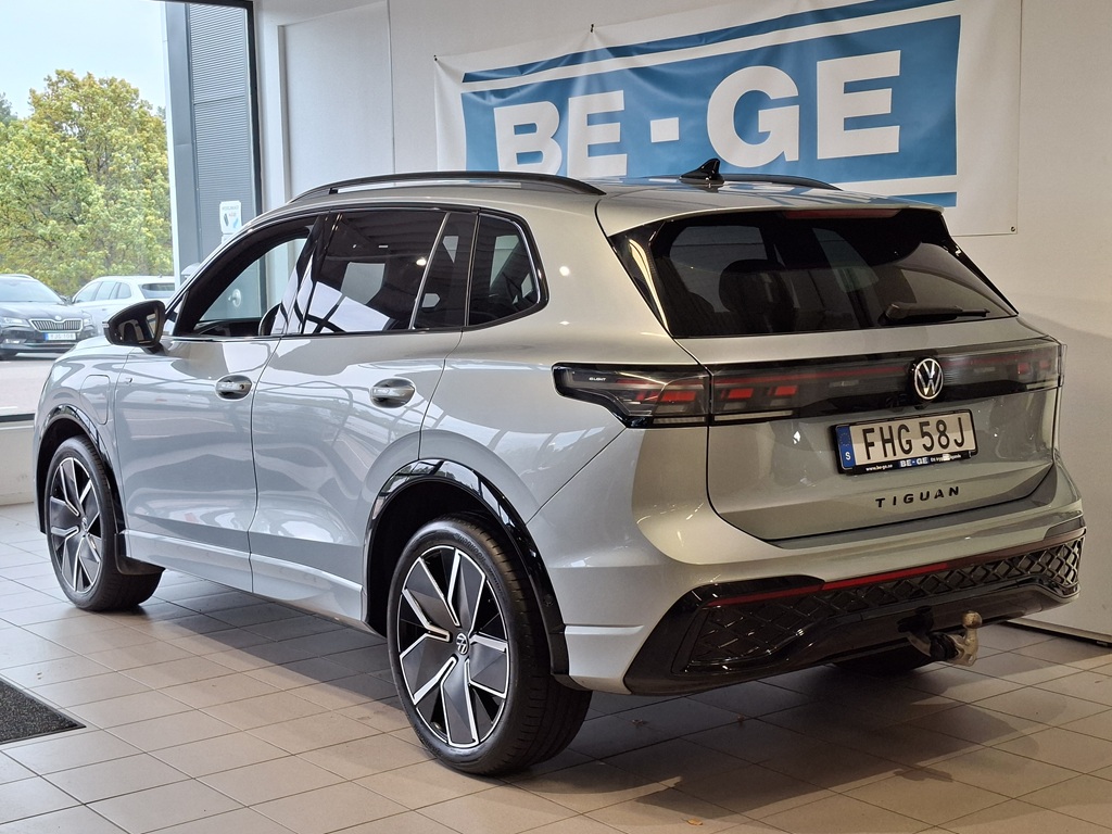 Volkswagen Tiguan FHG58J