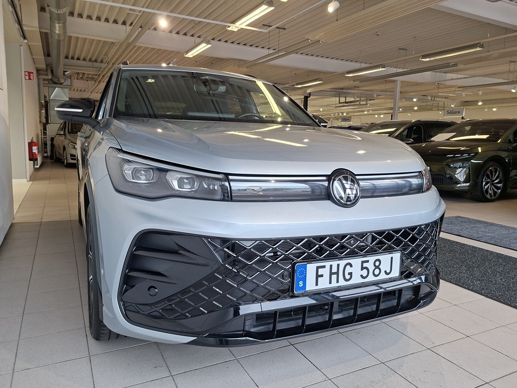 Volkswagen Tiguan FHG58J