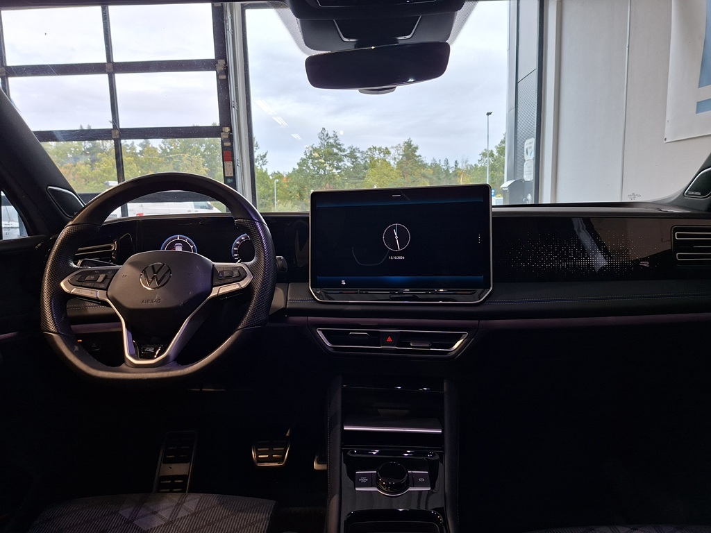 Volkswagen Tiguan FHG58J