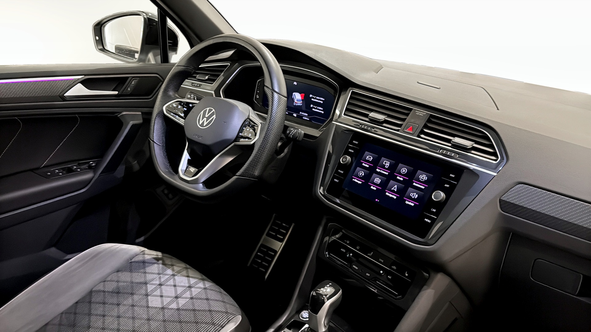 Volkswagen Tiguan FHH56R