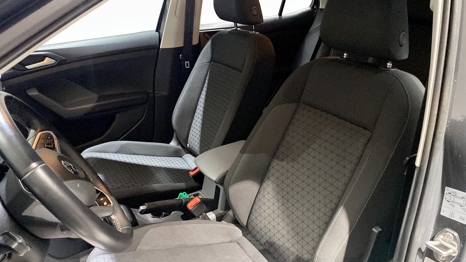 Volkswagen T-Cross FHO215