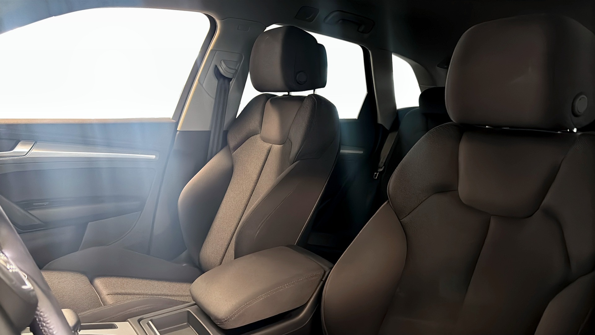 Audi Q5 FHY47M