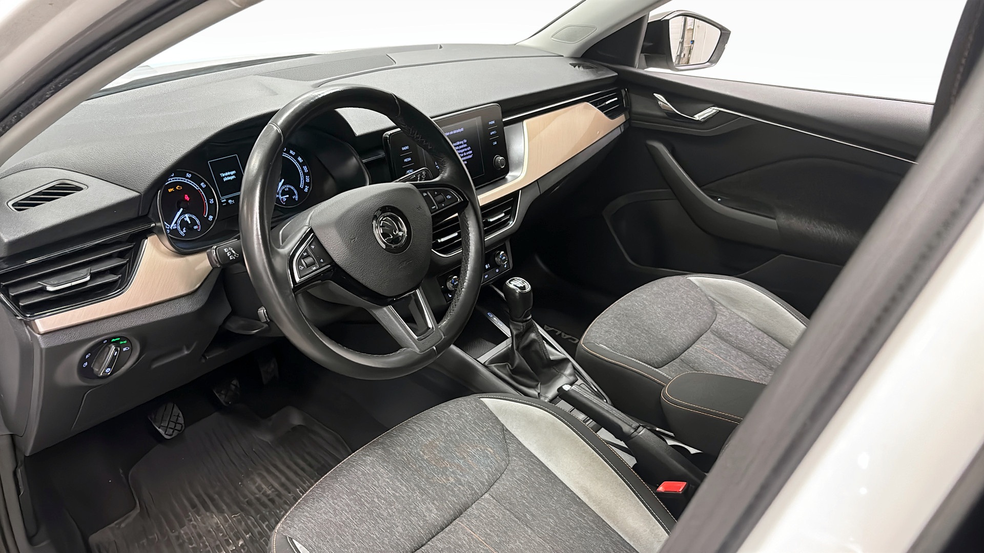 Skoda Scala FHY55R