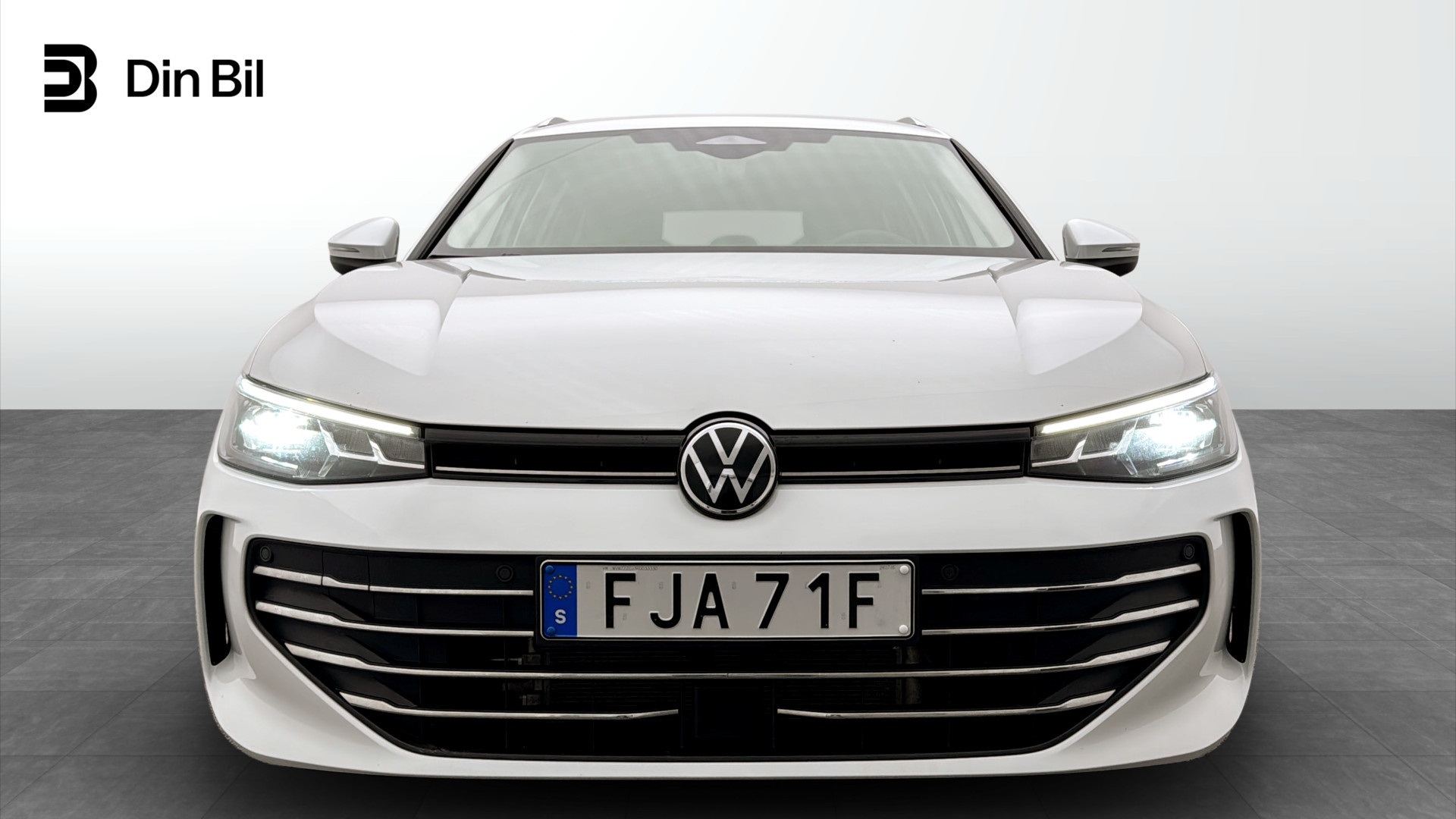 Volkswagen Passat FJA71F