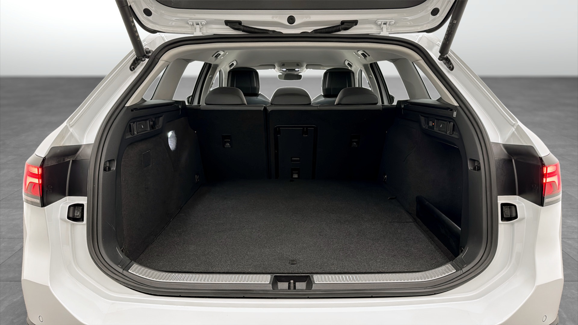 Volkswagen Passat FJA71F