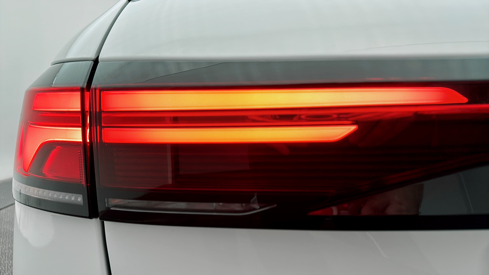 Volkswagen Passat FJA71F