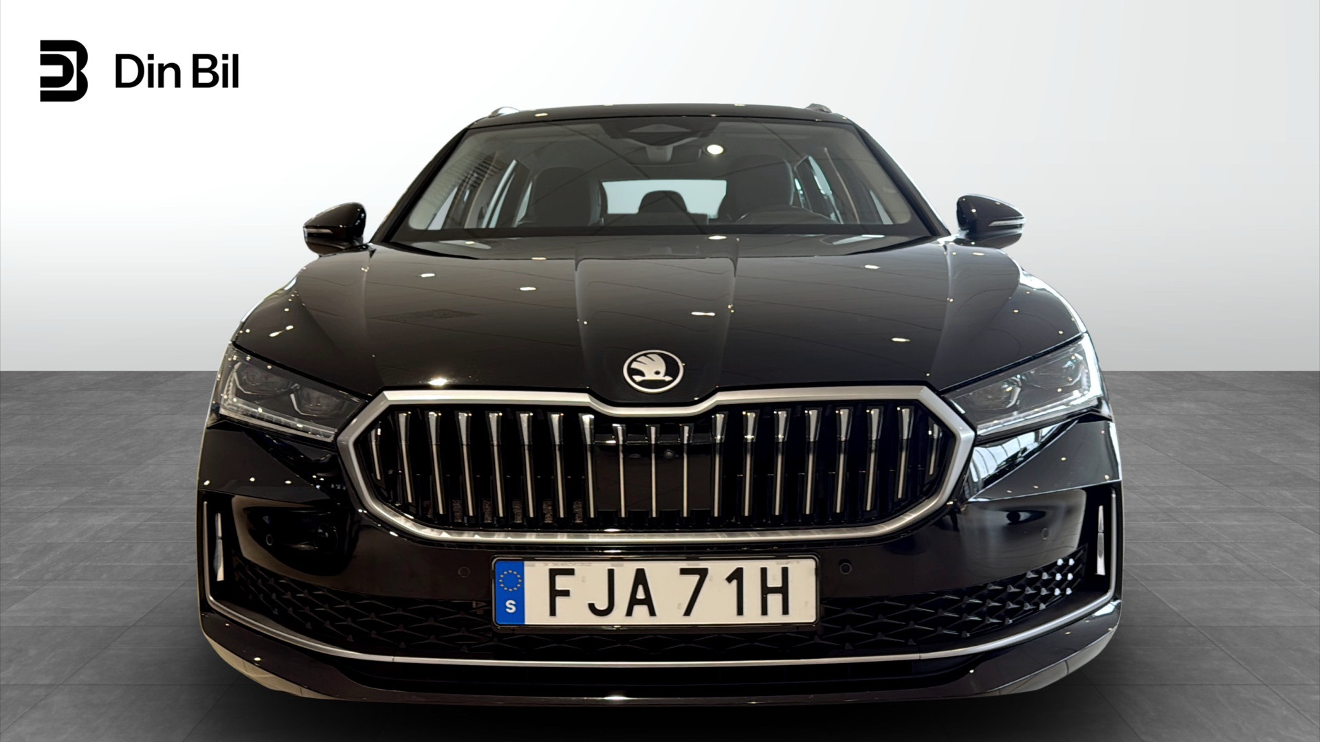 Skoda Superb FJA71H