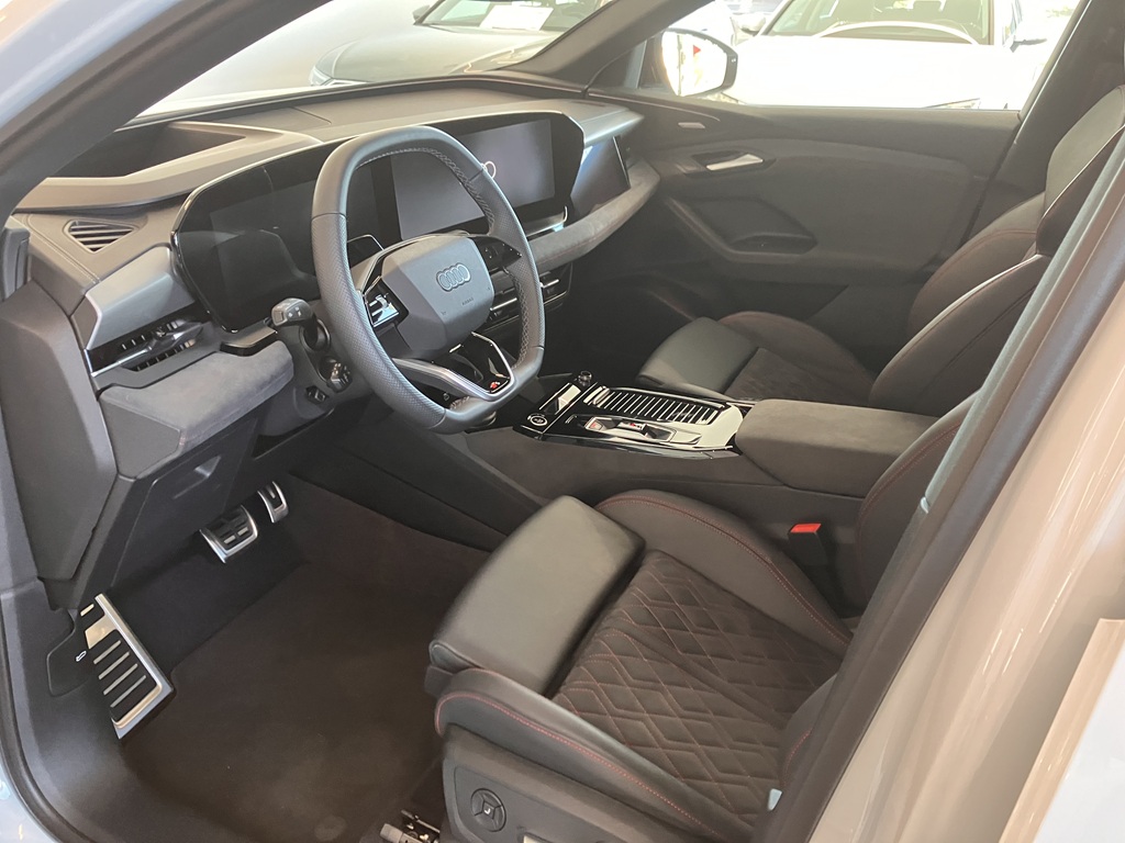 Audi Q6 e-tron FJB32Y