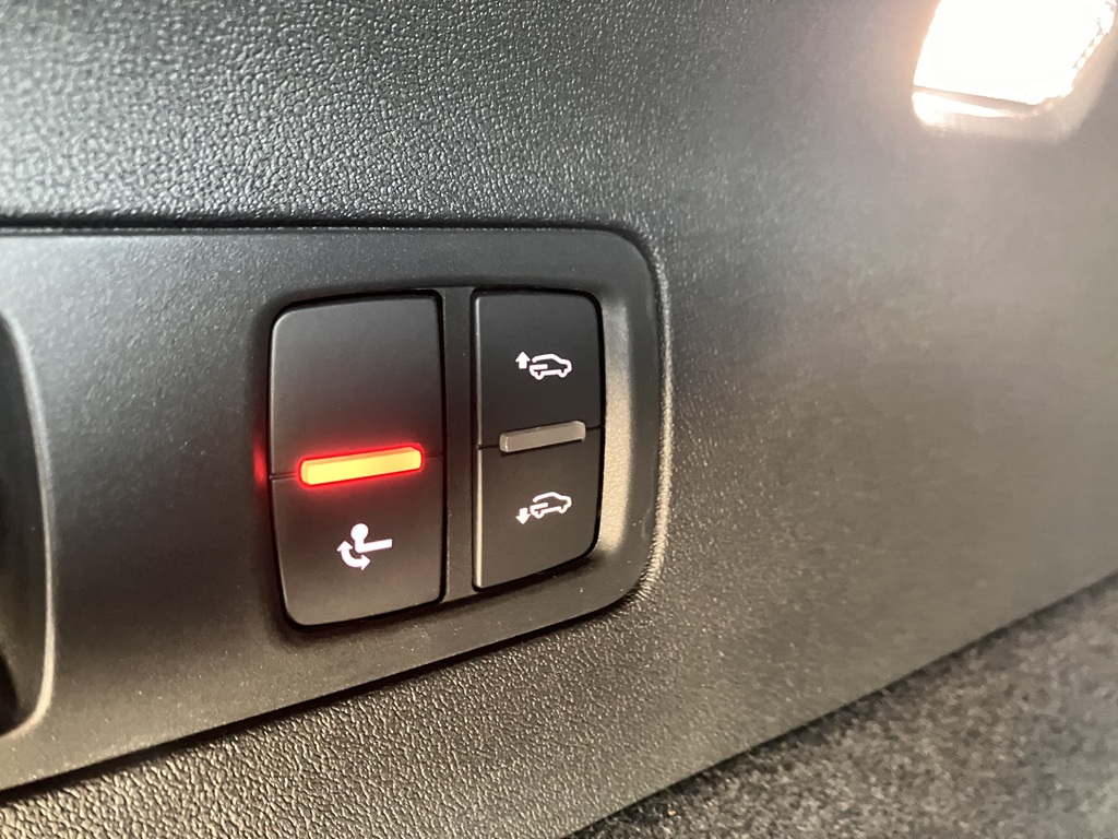 Audi Q6 e-tron FJB32Y
