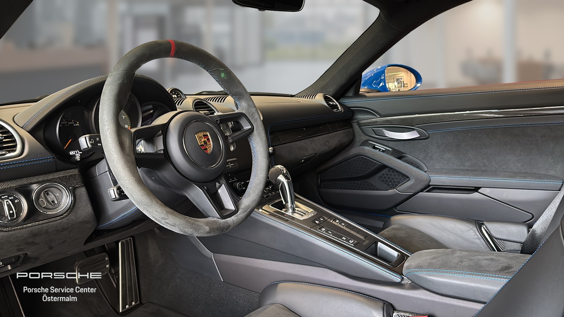 Porsche 718 Cayman FJP864