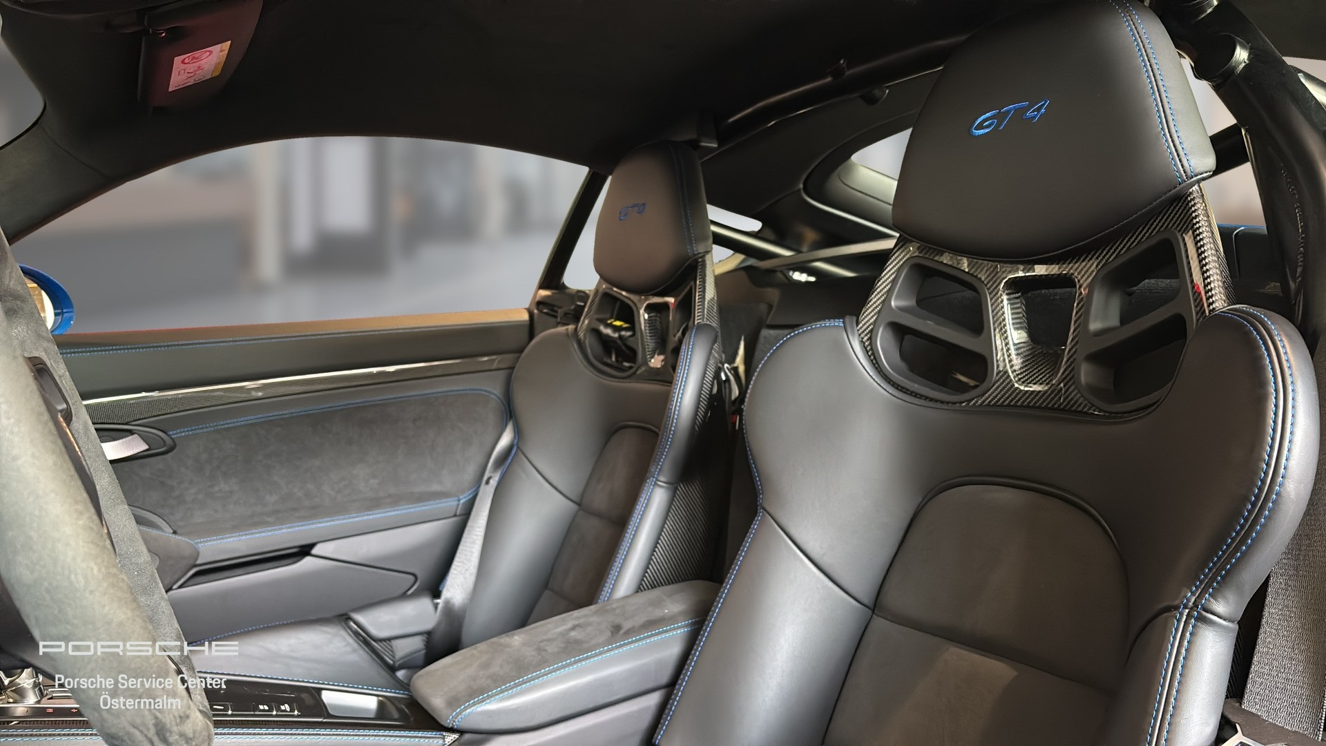 Porsche 718 Cayman FJP864