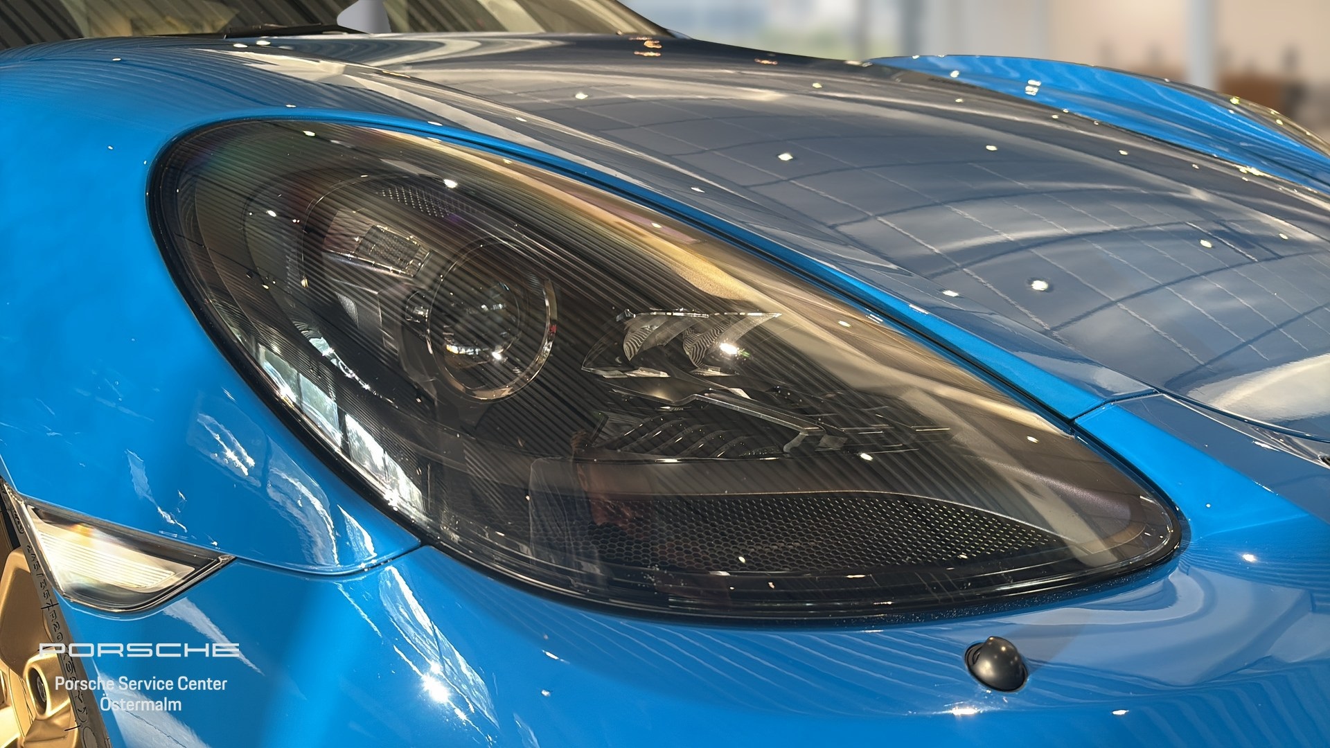Porsche 718 Cayman FJP864