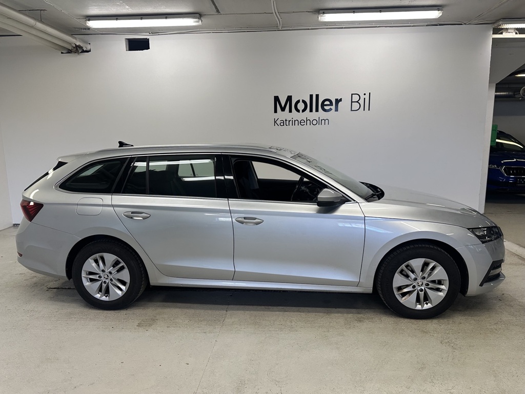 Skoda Octavia Combi FJS18W