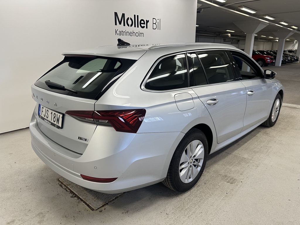 Skoda Octavia Combi FJS18W