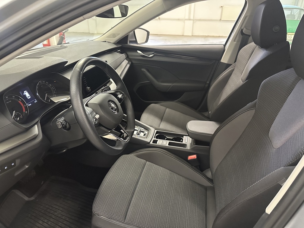 Skoda Octavia Combi FJS18W