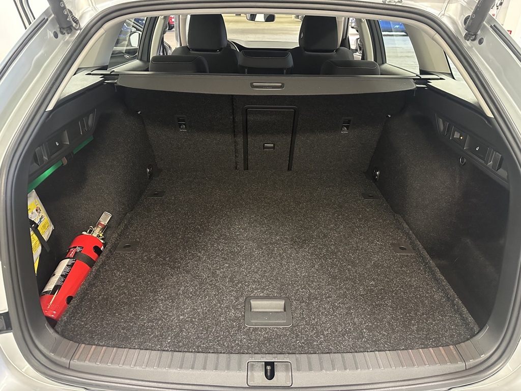 Skoda Octavia Combi FJS18W