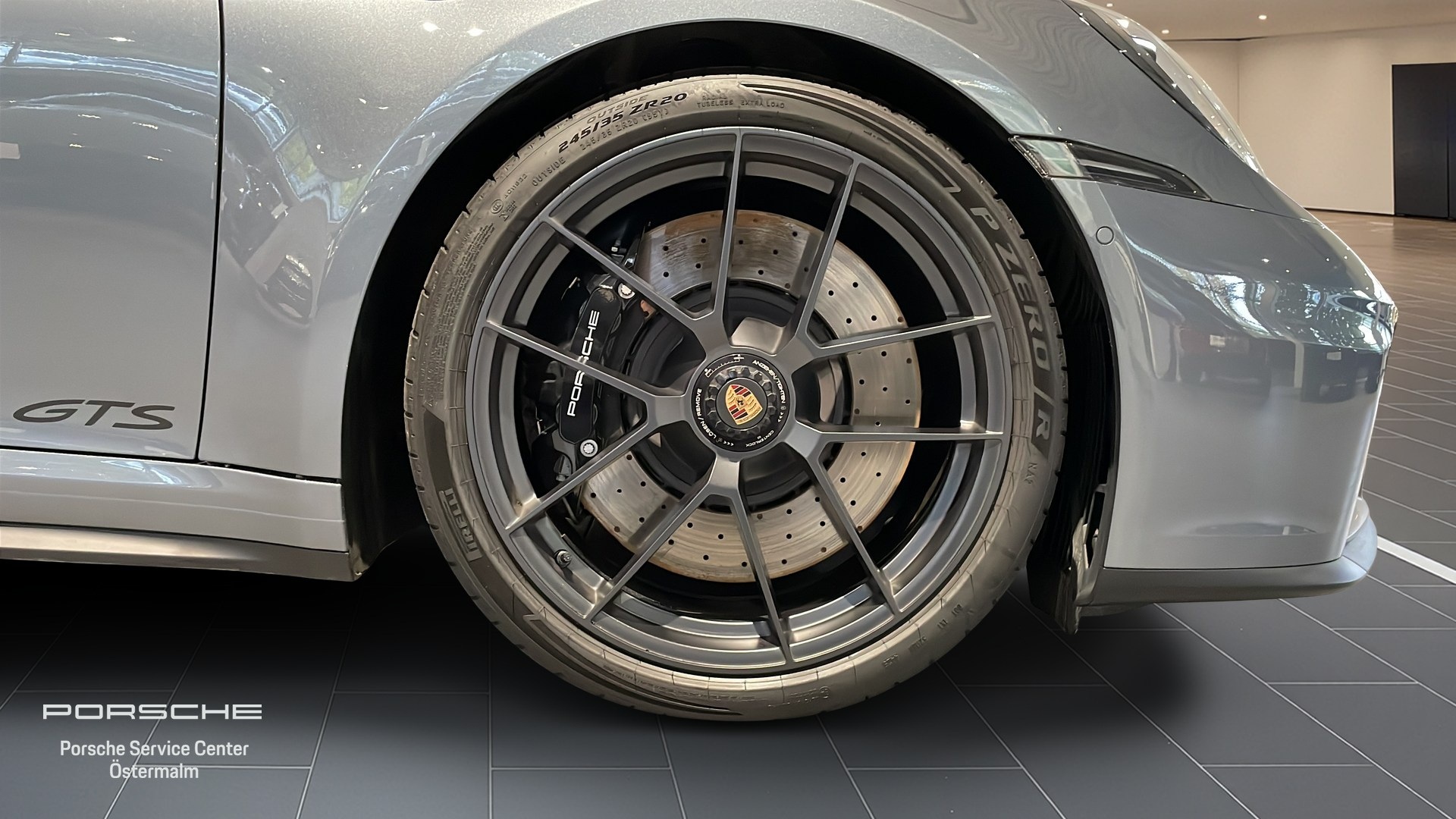 Porsche 911 Carrera FJU36C