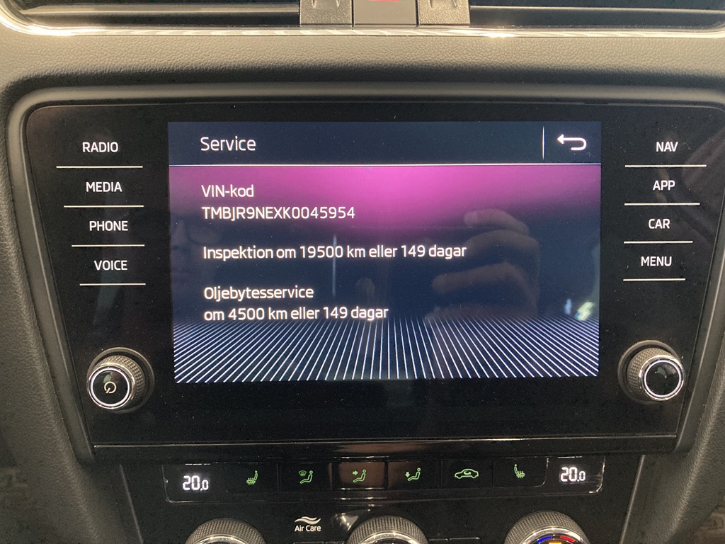 Skoda Octavia FJW843