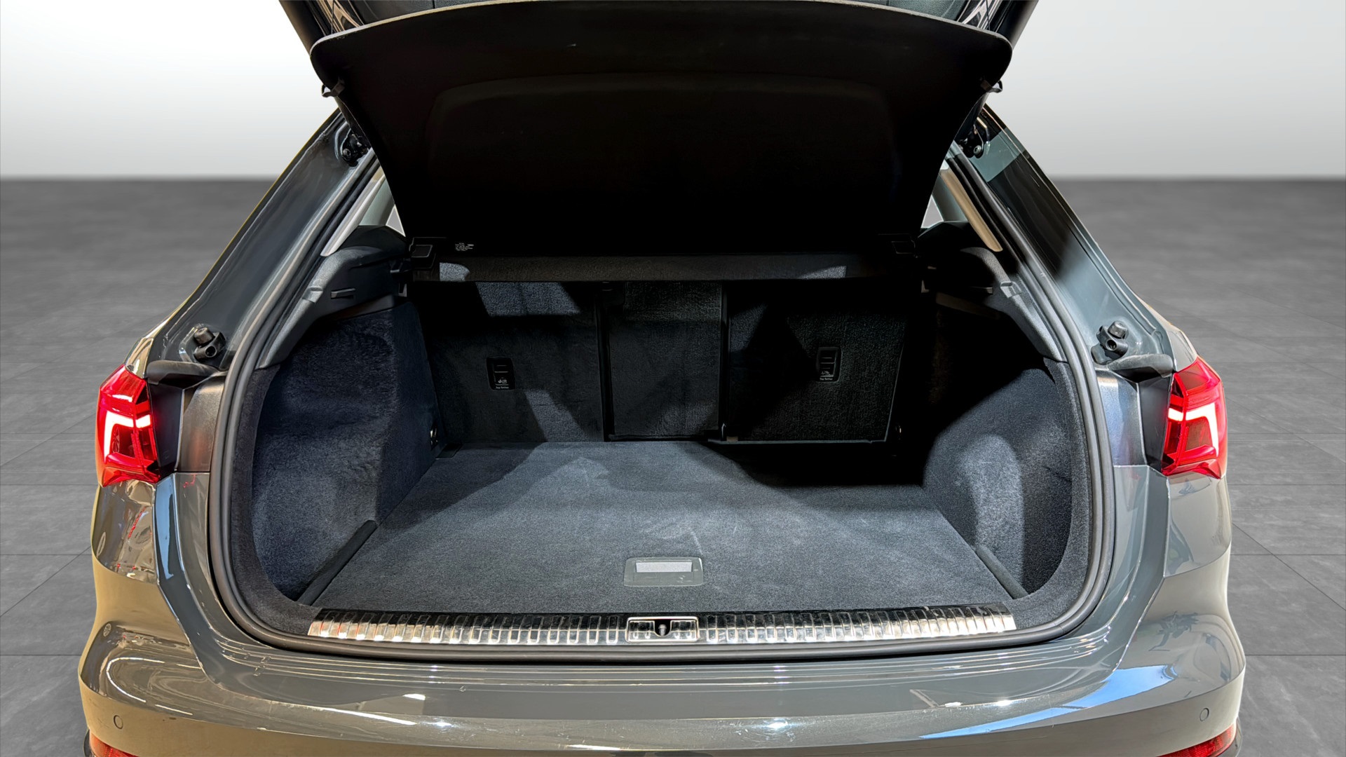 Audi Q3 FKL73B